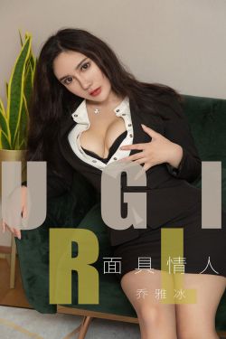 美女趴下解开裙子打屁屁视频